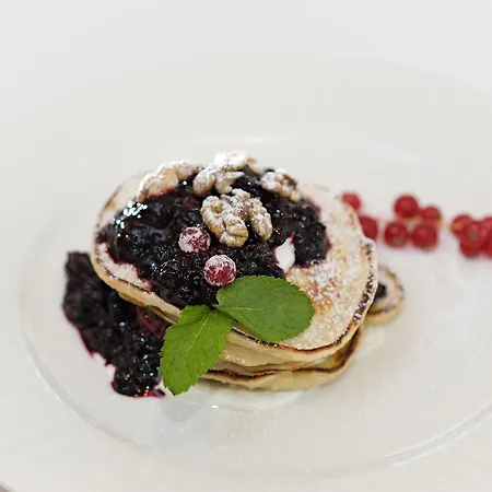 Bily Pav Benátky nad Jizerou