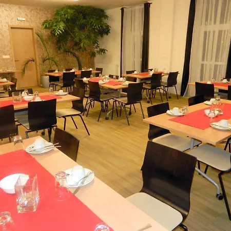 Bily Pav Hotel