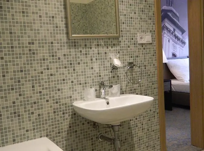 Bílý Páv Hotel 3*